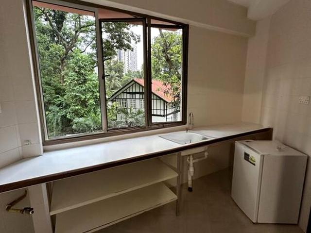 Balmoral Luck D10, Condominium