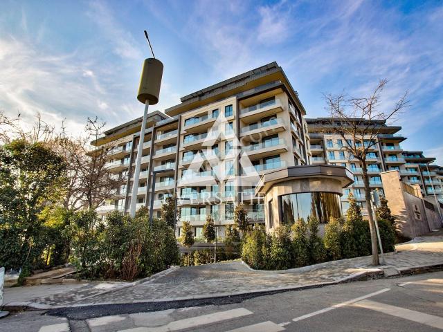 Balmumcu Kempinski'de 4+1 Taşınmaya Hazır Bahçeli Satılık Daire