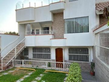Balneario Santa Rosa: Vente de Casa de playa, 3 Pisos con Piscina!