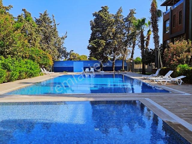 Balo Gayrimenkul'den Güzeloba Turizm Yolu Üzeri Site De Tripleks