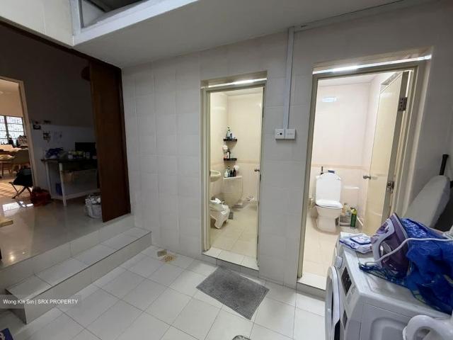 Bartley Rise D19, Terrace