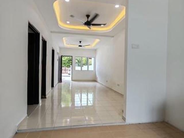 Baru Reno Taman Halaman Indah Jawi