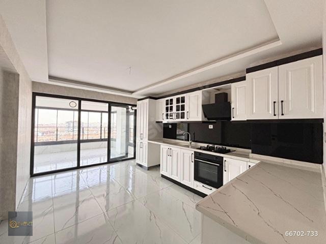 BARUT'TAN CADDE ÜZERİ GÜNEY C. MANZARALI 4+1 SİTE DAİRESİ 8. KAT