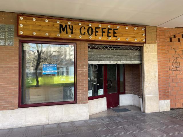 Bar 74.00 m2