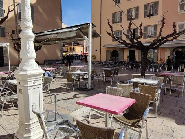 Bar Café Terrasse Toulon ? Gros potentiel à développer !
