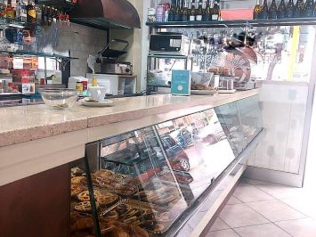 bar gastronomia fredda zona gianicolense cedo in vendita