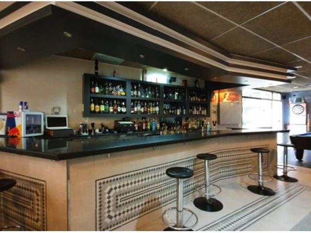 Bar de copas musical en Igualada