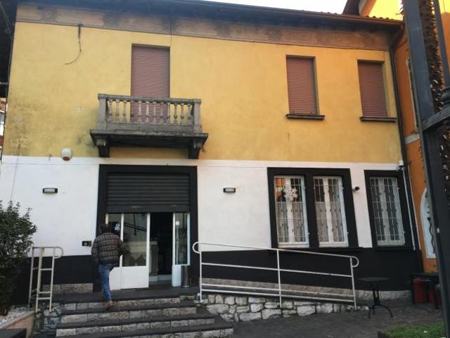 BAR di 4 vani e di 155 mq GARDONE VAL TROMPIA CENTRO STORICO GARDONE VAL TROMPIA rif. SFSFACF