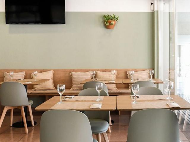 Bar en alquiler en calle Adoberies, Banyoles, de 150 m² 1 habitación por 900