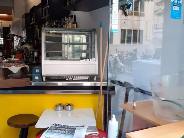 Bar en alquiler en calle De Déu i Mata, Barcelona, de 37 m² 1 habitación por 720