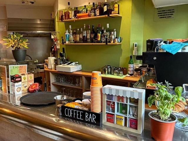 Bar en alquiler en calle De Los Castillejos, Barcelona, de 50 m² 3 habitaciones por 765