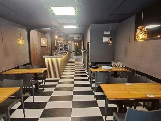 Bar en alquiler en calle De la Nau, Tarragona, de 125 m² 4 habitaciones por 1.300
