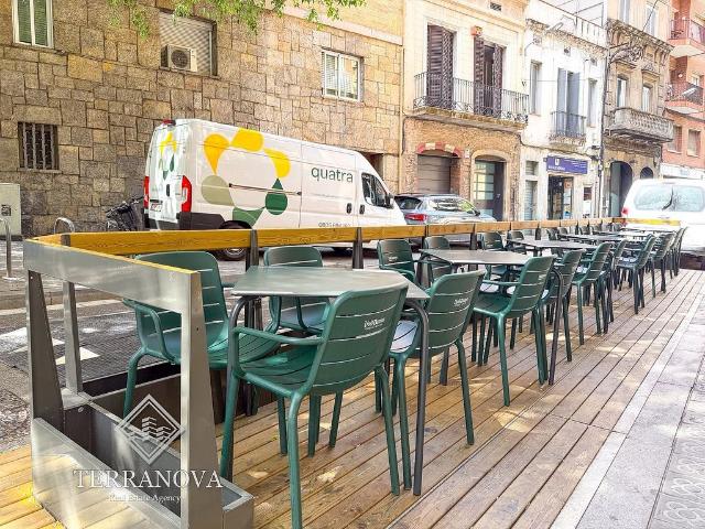 Bar en alquiler en calle De Sant Gervasi de Cassoles, Barcelona, de 66 m² 1 habitación por 1.396