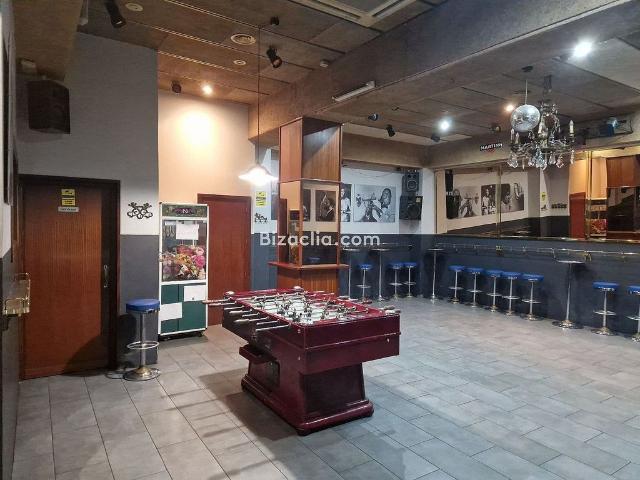 Bar en alquiler en calle De Rodés, Hospitalet de Llobregat, L´, de 100 m² 5 habitaciones por 1.500