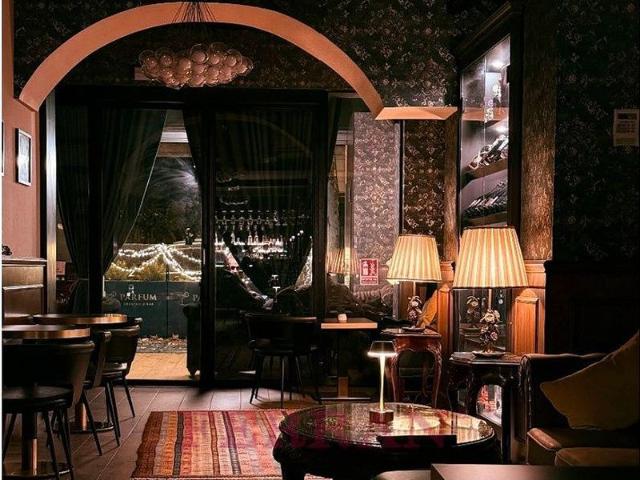 Bar en alquiler en calle Del Mestre Nicolau, Barcelona, de 250 m² 2 habitaciones por 3.500