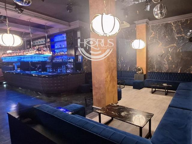 Bar en alquiler en calle Del Comerç, Barcelona, de 190 m² 2 habitaciones por 5.500