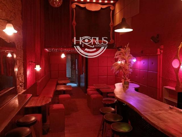 Bar en alquiler en calle Dels Banys Vells, Barcelona, de 76 m² 2 habitaciones por 1.650