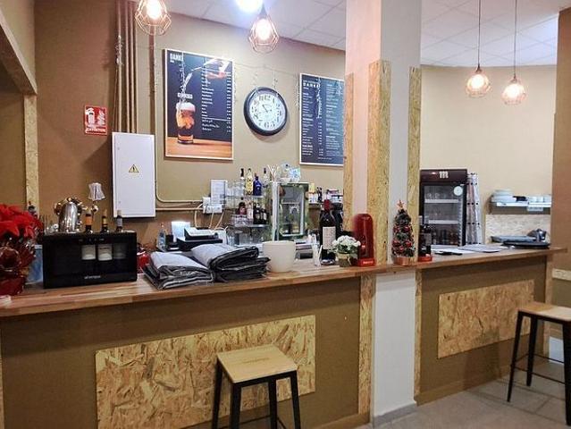Bar en alquiler en calle D'en Vilar, Reus, de 120 m² 3 habitaciones por 800