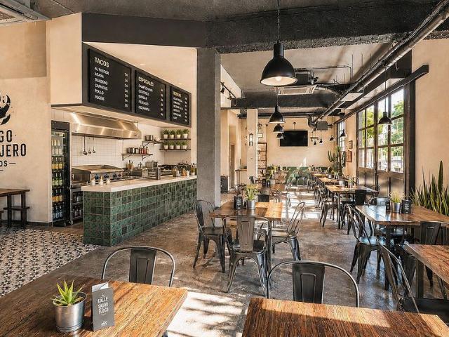 Bar en alquiler en Castelldefels, de 100 m² 1 habitación por 2.550