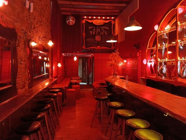 Bar en alquiler en Barcelona, de 100 m² 2 habitaciones por 1.690