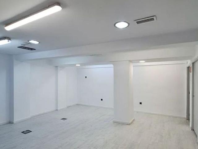 Bar en alquiler en Hospitalet de Llobregat, L´, de 87 m² 2 habitaciones por 915