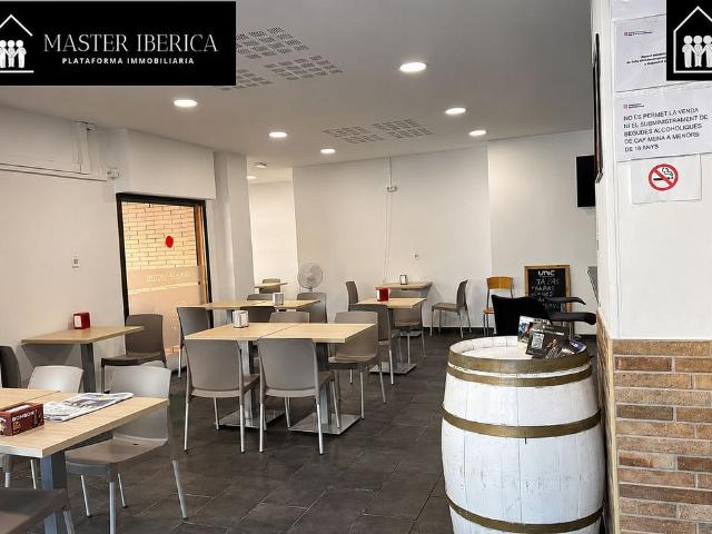 Bar en alquiler en rambla Josep Maria Jujol, Sant Joan Despí, de 113 m² 3 habitaciones por 750