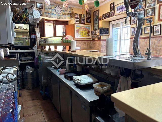 Bar en funcionamiento en Barrio Alto