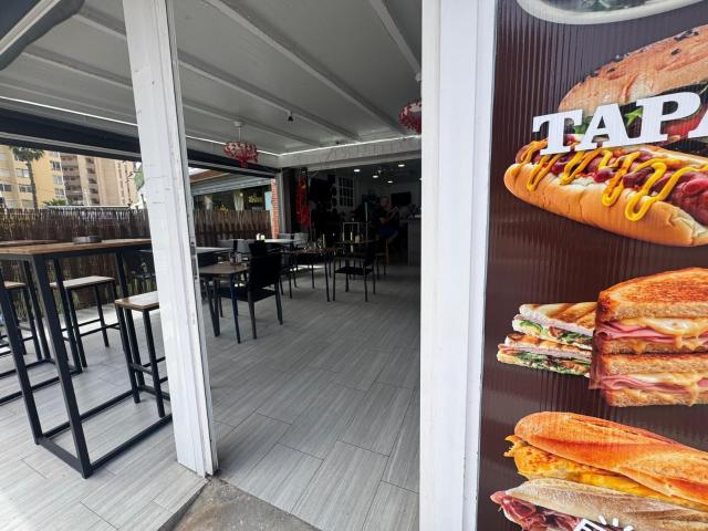 BAR en la cala en venta con rentabilidad