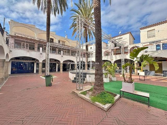 Bar en venta en calle Moxo, Castelló d´Empúries, de 65 m² por 159.000