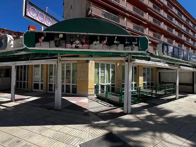 Bar en venta en avenida De la Platja, Roses, de 119 m² 5 habitaciones por 630.000