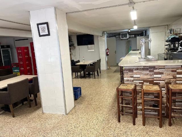 Bar en venta en Olesa de Montserrat, de 110 m² 2 habitaciones por 119.000