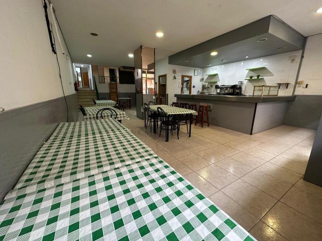 Bar en Venta Torrent