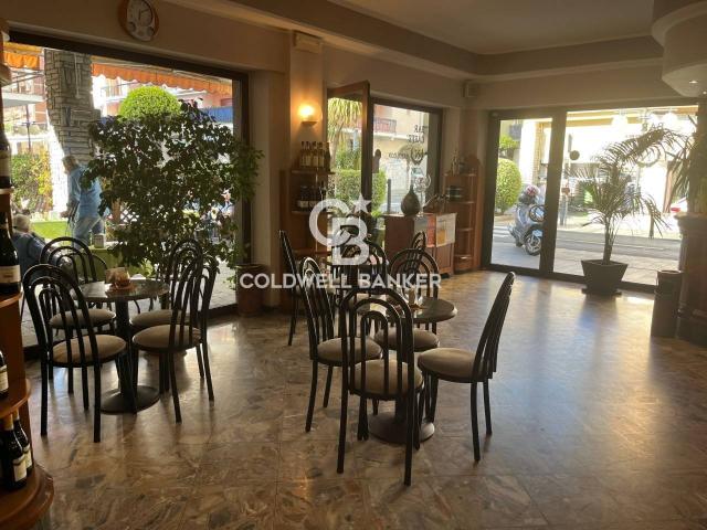 Bar in vendita a Andora