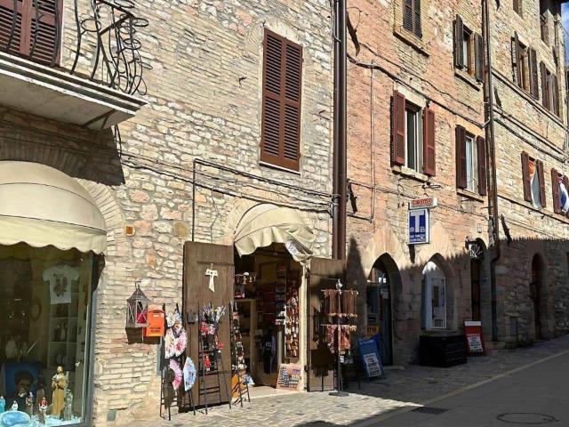 Bar in vendita a Assisi