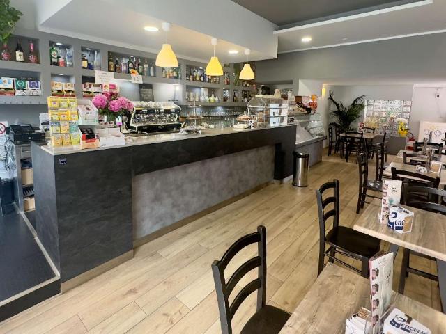 Bar in vendita a Borghetto Santo Spirito