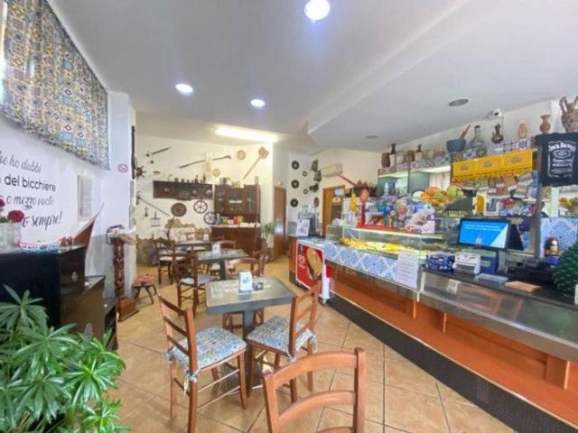 Bar in vendita a Brolo