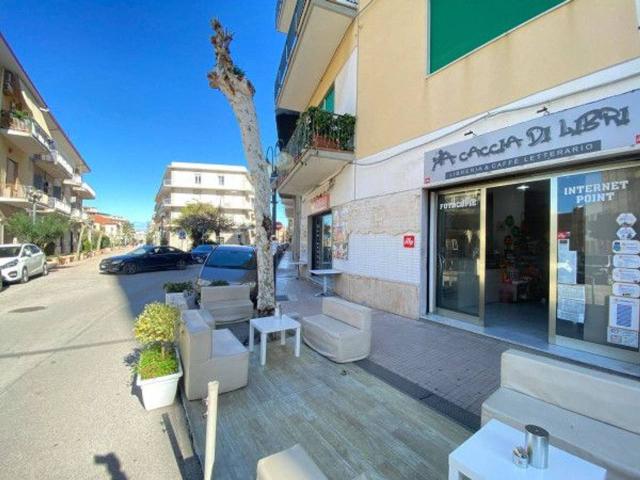 Bar in vendita a Capo D'Orlando