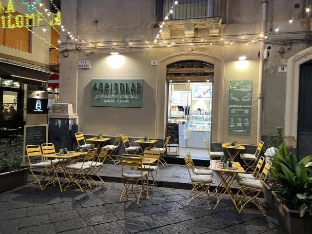Bar in vendita a Catania