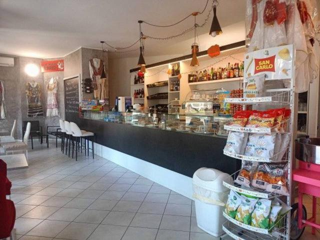 Bar in vendita a Garbagnate Milanese
