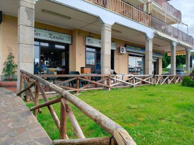 Bar in vendita a Ladispoli