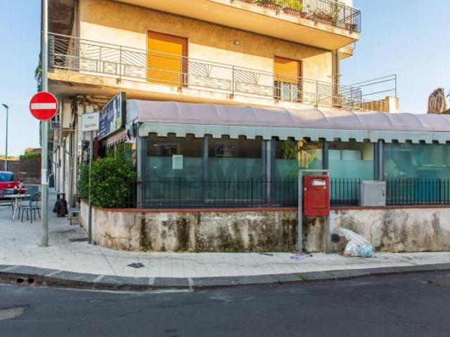 Bar in vendita a San Giovanni la Punta