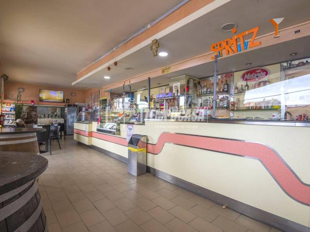 Bar in vendita a Sant'Elpidio A Mare