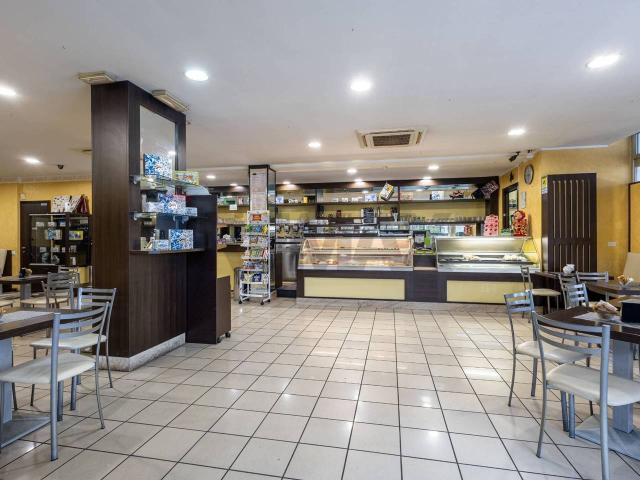Bar in vendita a Villasanta