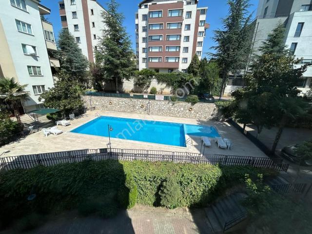 Barış Mahallesi Fsm Metro İstasyonuna Yakın, Havuzlu 3+1 Daire