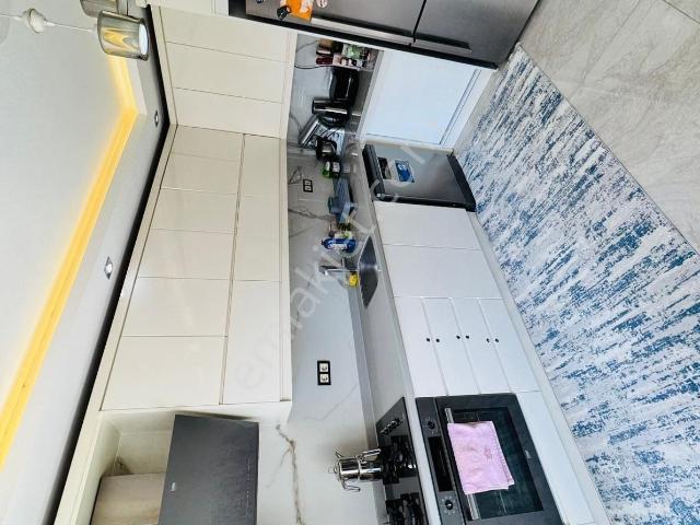 Barışmanço Blv Üzeri/site/3+1/ç.banyo/ç.odası/kombili/lüks Ev !