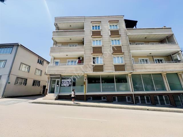Barış Manço Kültür Merkezinin Altında Kiralık Dükkan