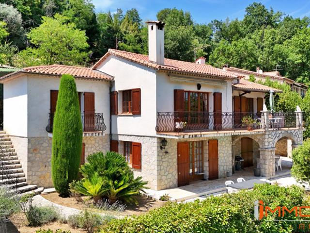 Bar sur Loup, à vendre villa de 165m2, 4 chambres, piscine, vue