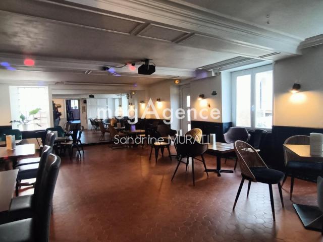 BAR / PUB PRE EN PAIL