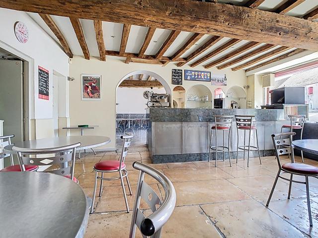Bar /restaurant