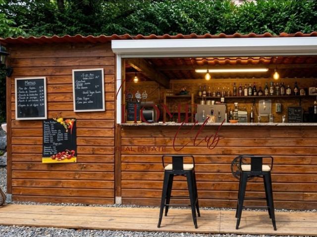 Bar Restaurant avec Espace Guinguette 191m² Diusse
